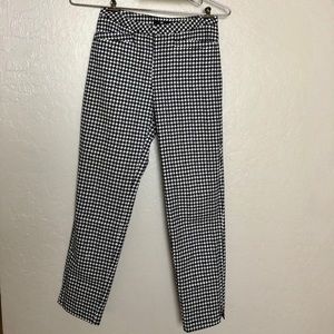 Houndstooth printed crop pants 🎱